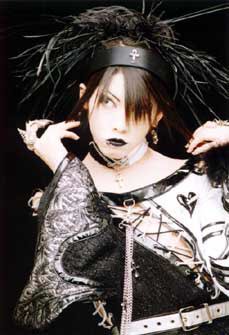 雅缶 MIYAVI MYV 雅-miyavi- Due'le quartz 雅缶 MIYAVI MYV 雅-miyavi