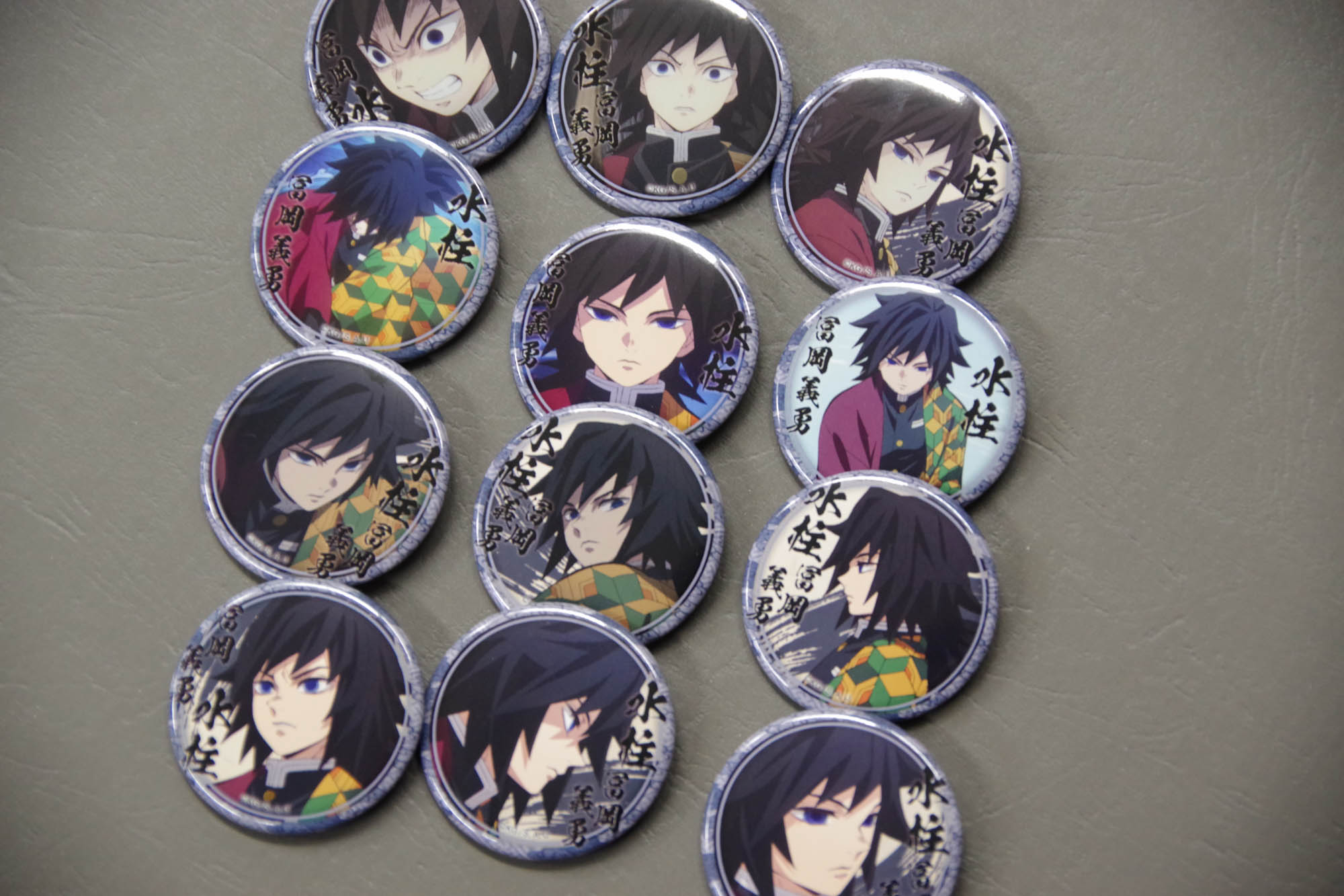 鬼滅の刃 ufotableCafe 干支 巳年 缶バッジ 冨岡義勇 12点セット 鬼