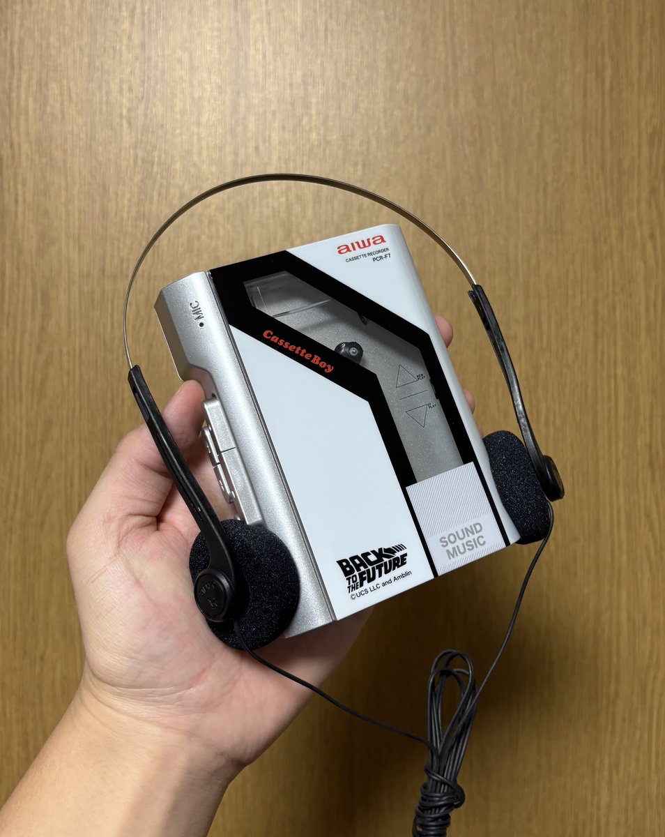 新品 バックトゥザフューチャー ポータブルカセットプレーヤー ドンキ