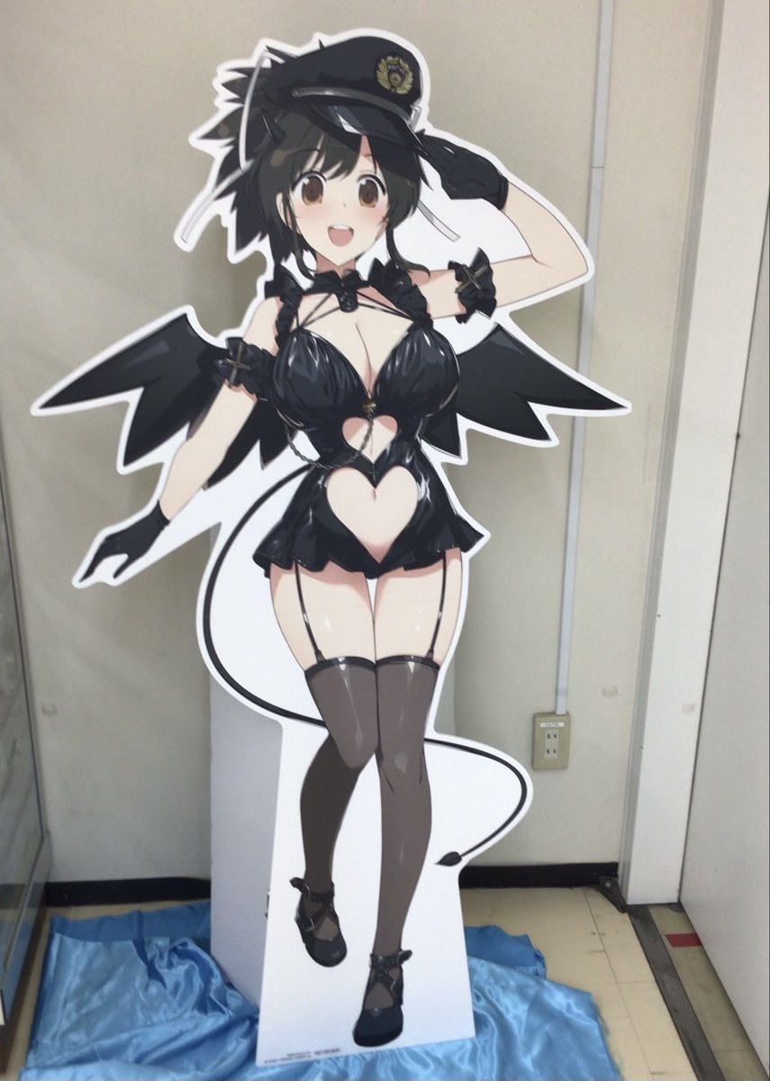 RT @BOOKOFF54562779: 「閃乱カグラ」のコラボグッズ現在販売中です