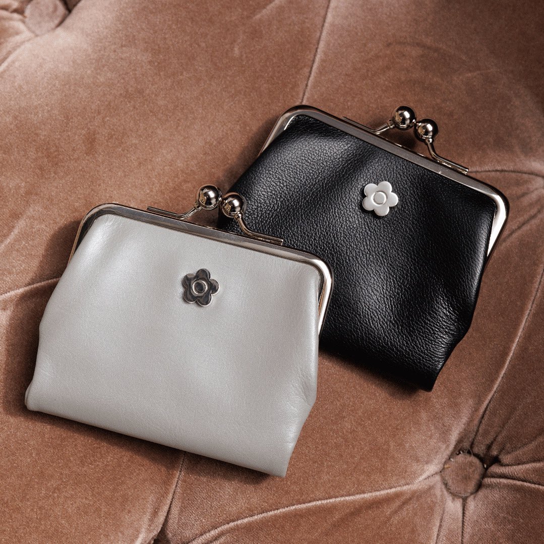 ウォレット がま口 ブラック財布 フレンチシームガマロ MARY QUANT