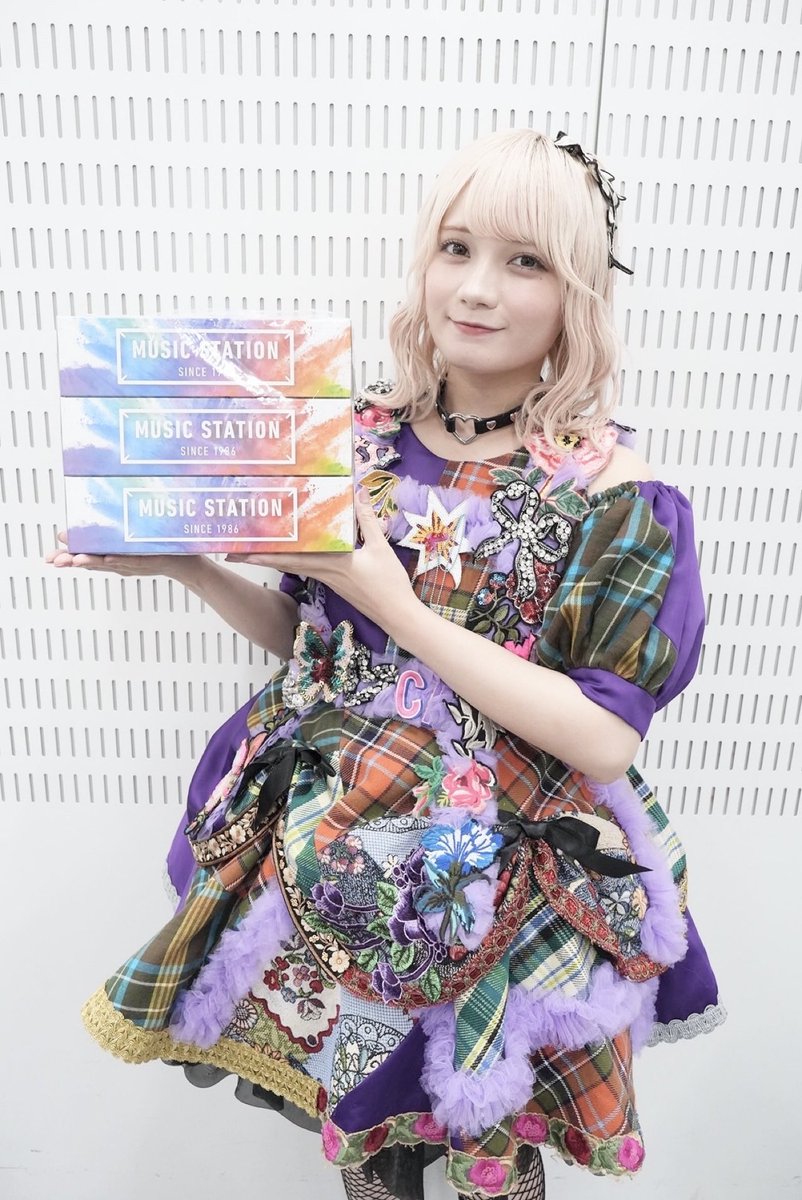 CANDY TUNE 宮野静 直筆サイン入りサコッシュ Amazon.co.jp: CANDY