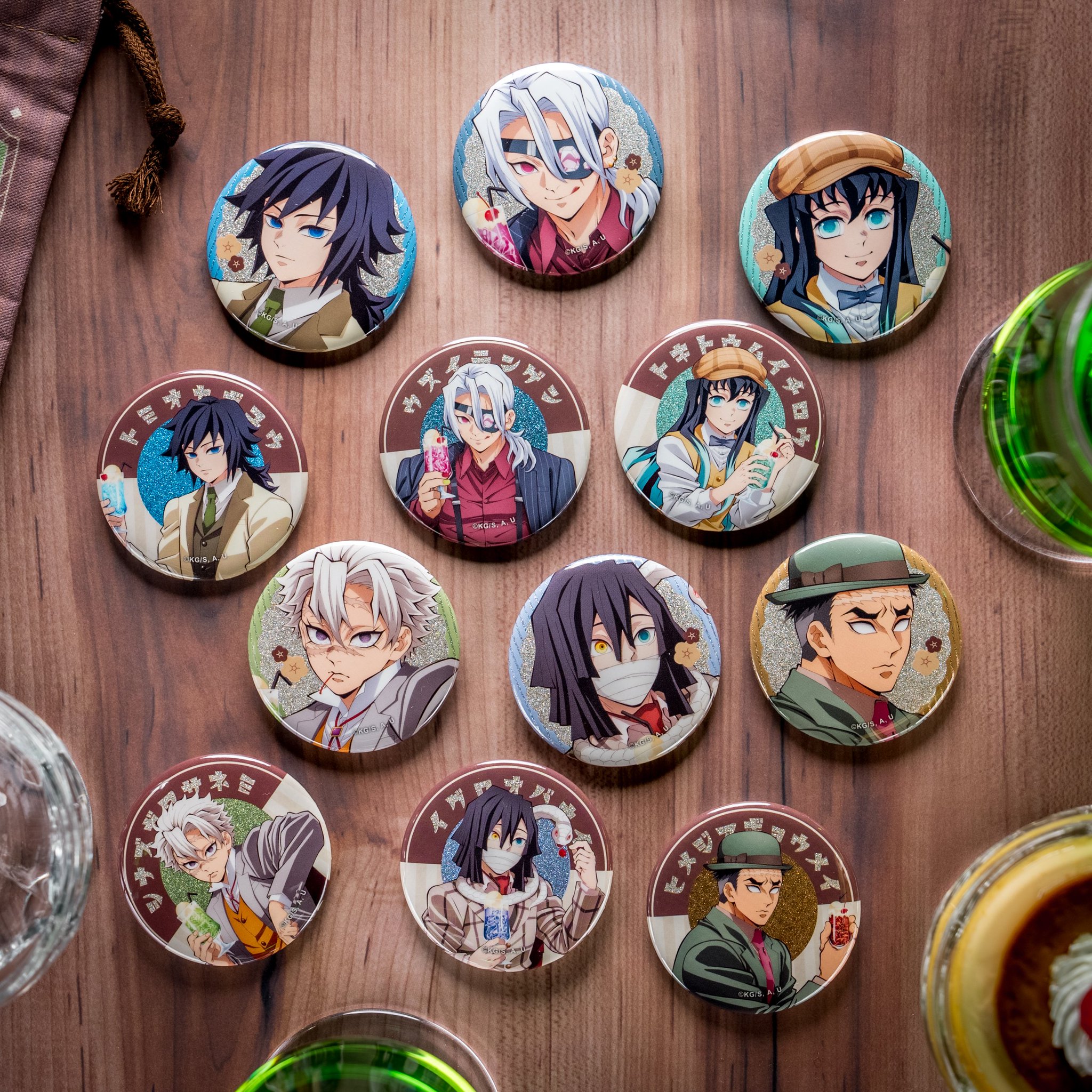 鬼滅の刃 モクテルバー モクテル ロト グリッター缶バッジ 冨岡義勇 鬼