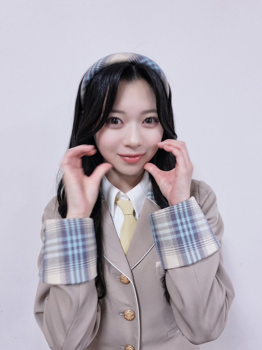 ≒JOY 4thシングル『電話番号教えて！』 ・個別お話し会