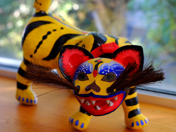 島根 郷土玩具 高橋張子虎本舗 虎の張り子」 : じぶん日記 張子虎 高橋