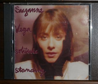 直筆サイン入り写真 スザンヌ・ヴェガ 歌手 Luka/フレーム別/SA鑑定済