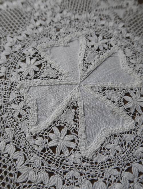 アンティークマルチーズレース 美しいエクリュφ75㎝見事なラージ