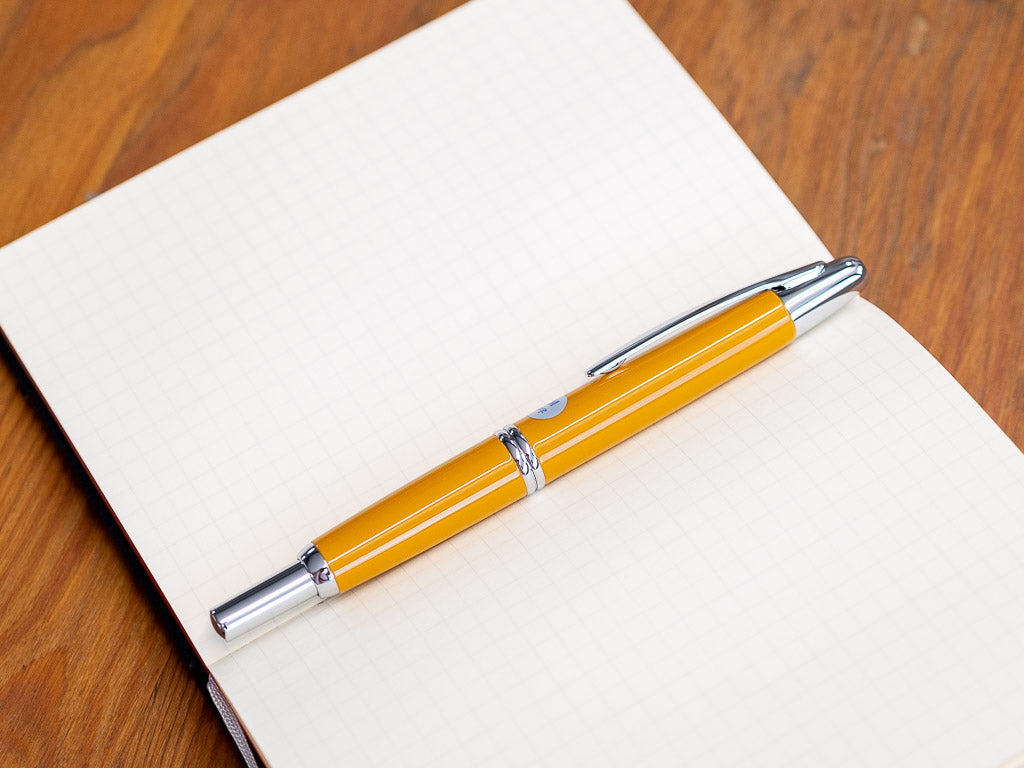 キャップレス 万年筆 ディープイエロー – 文化堂 │ Pentonote