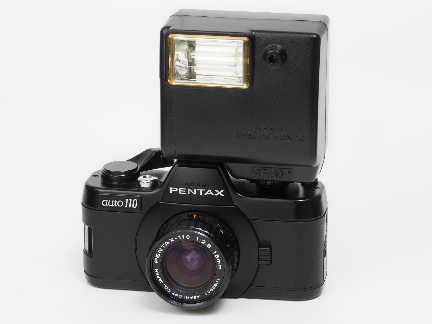 ■美品■ PENTAX AUTO110 トリプルレンズセット 良好 露出計稼働 📸 PENTAX Auto110 レンズ3本付きセット❗️ 110フィルム対応・超小型