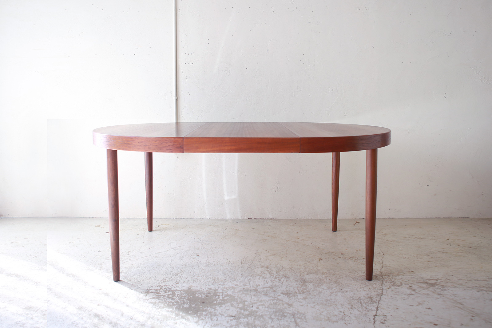 Round Dining Table from Denmark | phono | 金沢 北欧 中古家具