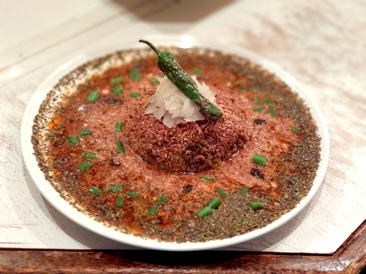 北浜「コロンビア8」の大阪流スパイスカレー | Osaka Metro NiNE