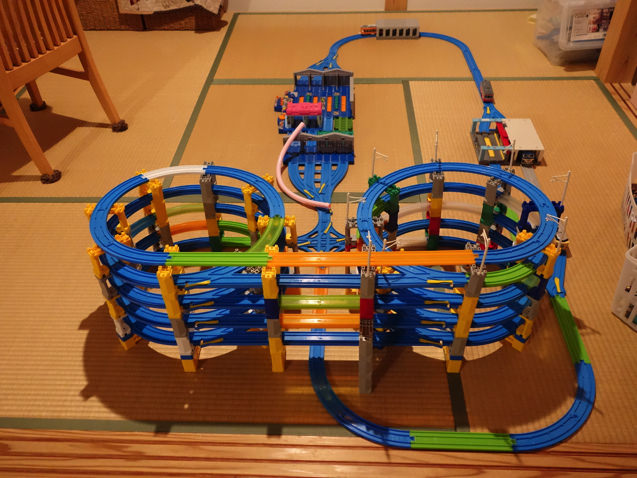 プラレール 複線タワーレイアウト プラレール線路 豪華複線レイアウト