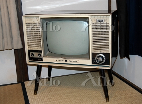 昭和時代のテレビ Yahoo!オークション - FX44 昭和レトロ 東芝 TOSHIBA