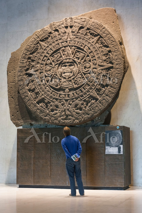 メキシコ メキシコシティ メキシコ国立人類学博物館 太陽の石
