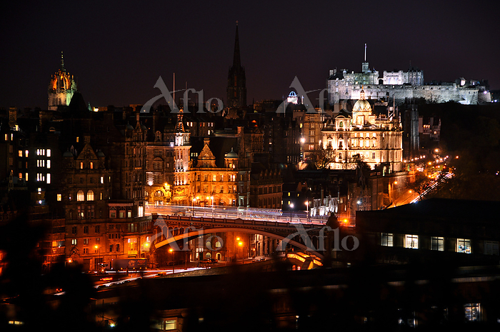 1979年冬エディンバラ写真 PrincesStreetからカールトンヒルを望む