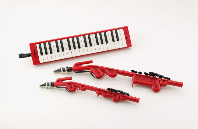 大人になったピアニカ”から明るい音色とレッドカラーのモデルが登場