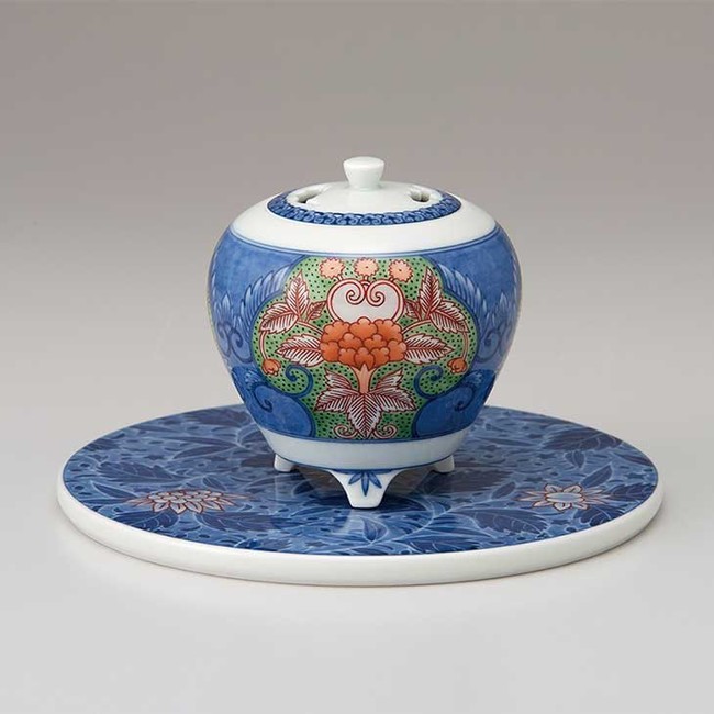 西武池袋本店】重要無形文化財 色鍋島 今右衛門の美展 | 株式会社