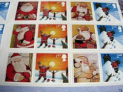 売約〕2504 イギリス さむかりやのサンタ 連刷 タブ付き セルフ糊切手