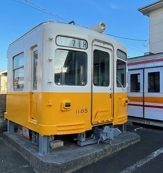 琴電カラーへ！ 栃木県「電車ごっこ1185」の旧1000形がお色直し