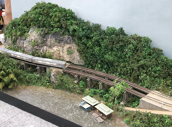 えっ？これが模型！？」中高生の作った鉄道模型ジオラマがスゴい