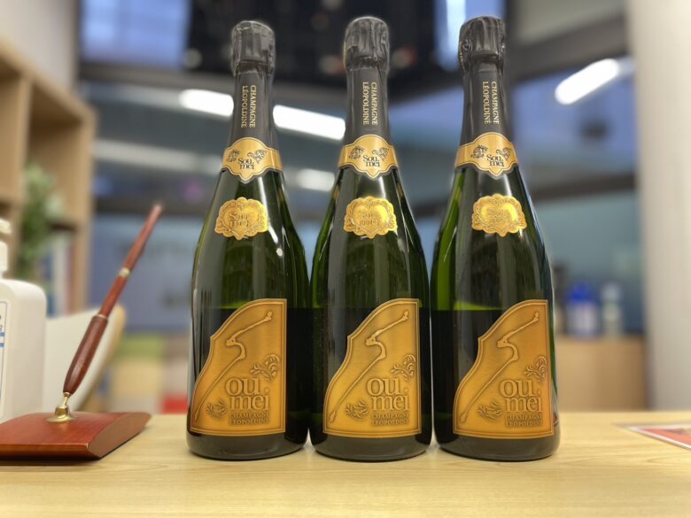 ソウメイアタッシュケース 空き瓶 6本