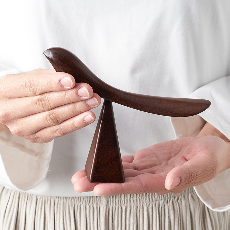 靴べら シューホーン 小鳥 子鳥 木製 天然木 ウッド 鉄刀木 タガヤサン