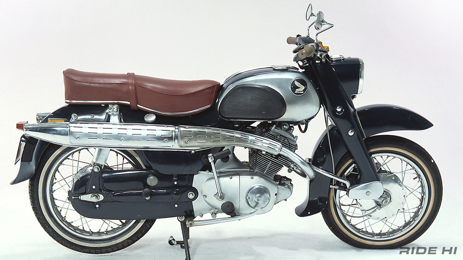 ホンダ初の世界戦略CB72の超絶マニアック仕様!?【このバイクに注目