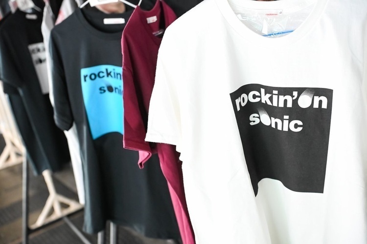 ロッキング・オン・ソニックのオフィシャルTシャツ、開催当日に予定数