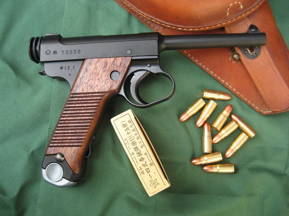 南部14年式拳銃 1:1スケールプラモデル 南部14年式拳銃 1:1