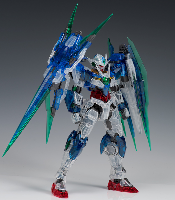 RG ガンダムベース限定 ダブルオークアンタ フルセイバー［クリア
