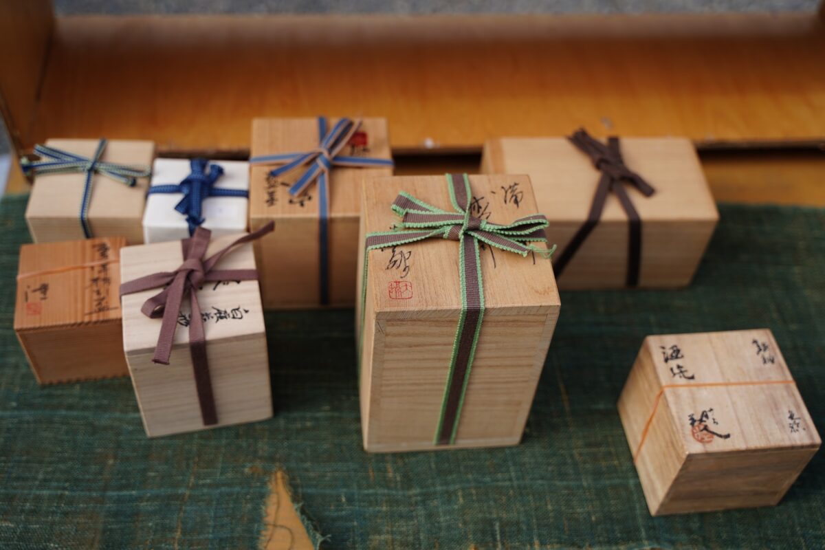 作品の格を見極める《共箱》】 | Staff Blog.