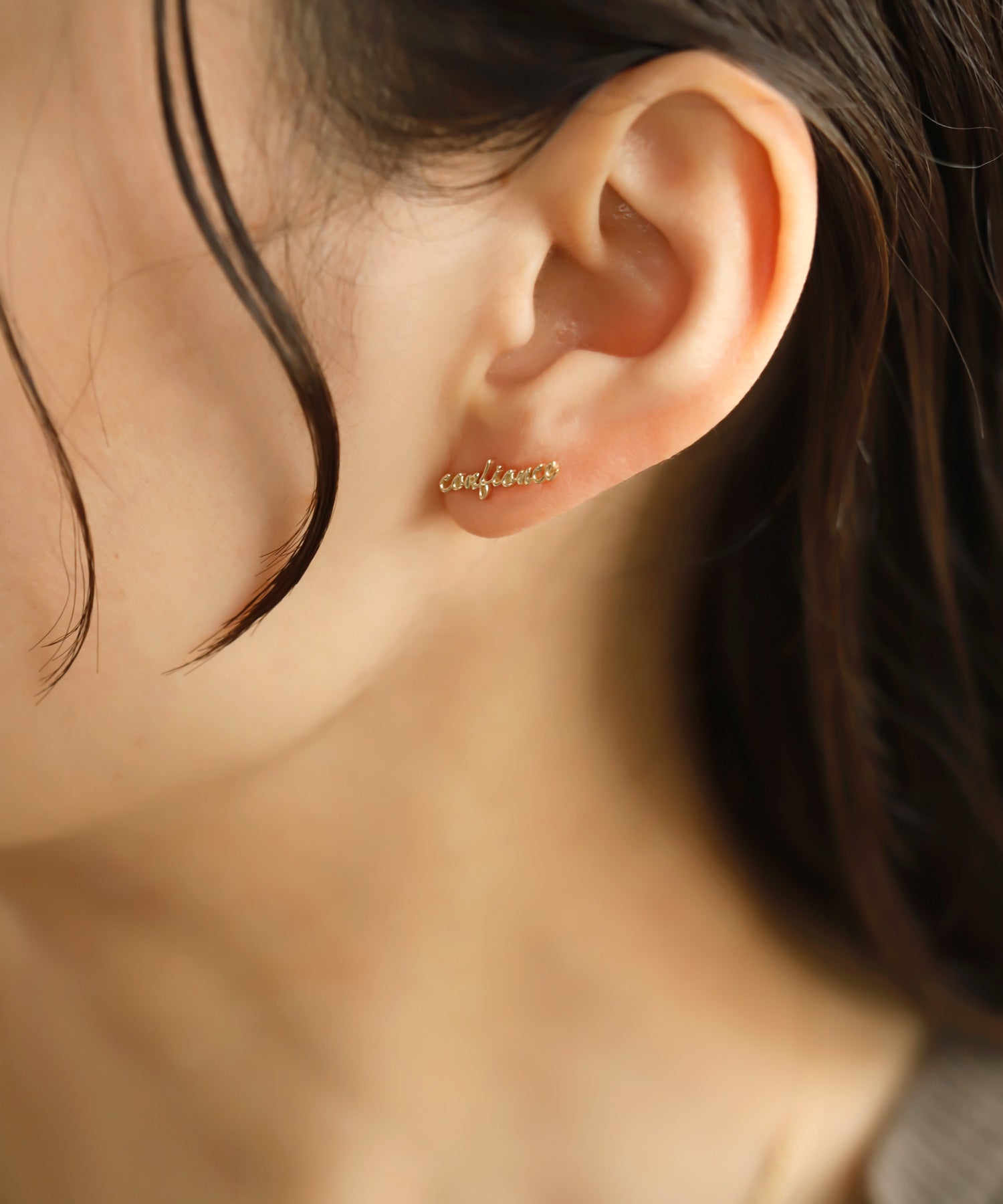 SIENA ROSE】letter・レタリングピアス｜SANPO ONLINE(サンポーオンライン)