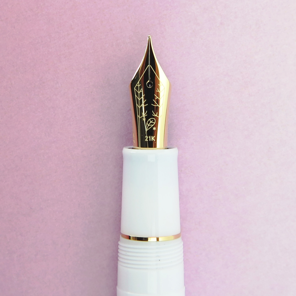 字幅：MF Nonble 空の万年筆 うらら