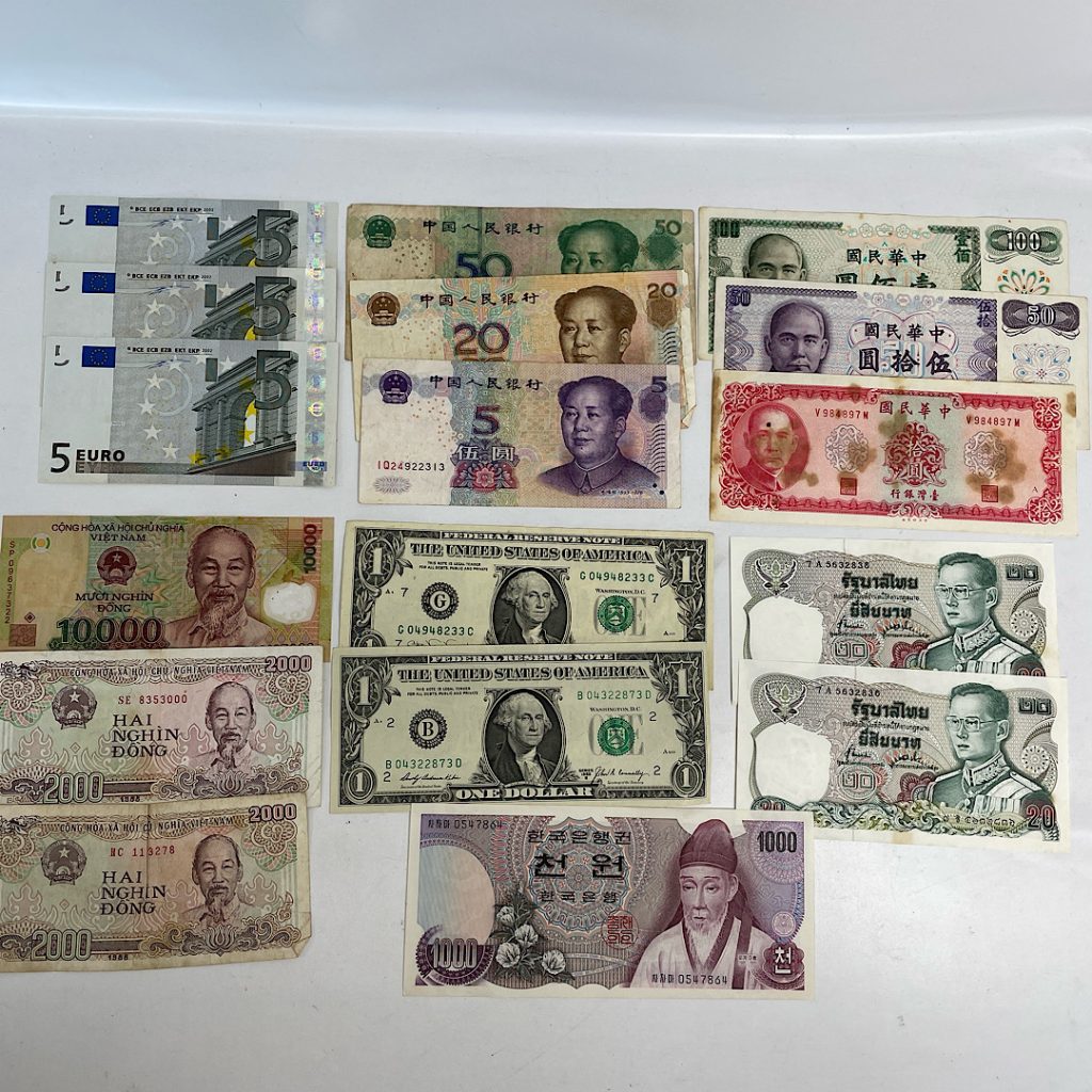 海外紙幣 旧紙幣おまとめ| 神奈川県相模原市南区東林間の買取実績