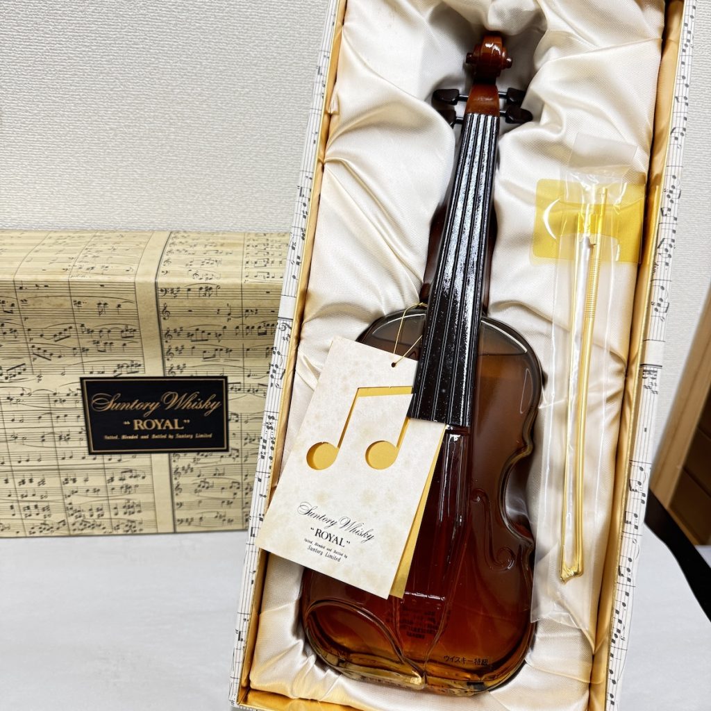 サントリー / ウイスキー / ローヤル / バイオリン型 / 古酒の買取実績