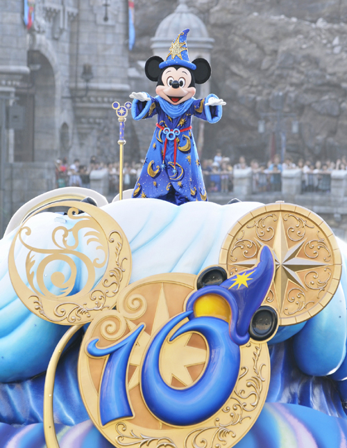 きらびやかなブルーのコスチュームが第1位に！ディズニーシー10th記念