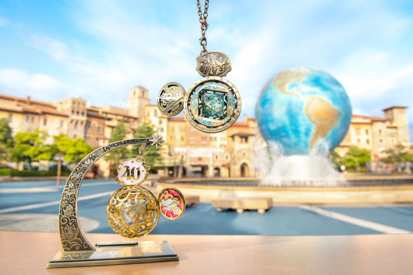 ディズニー 40周年 メモリーゴーラウンド Tシャツ Mサイズ ユニ