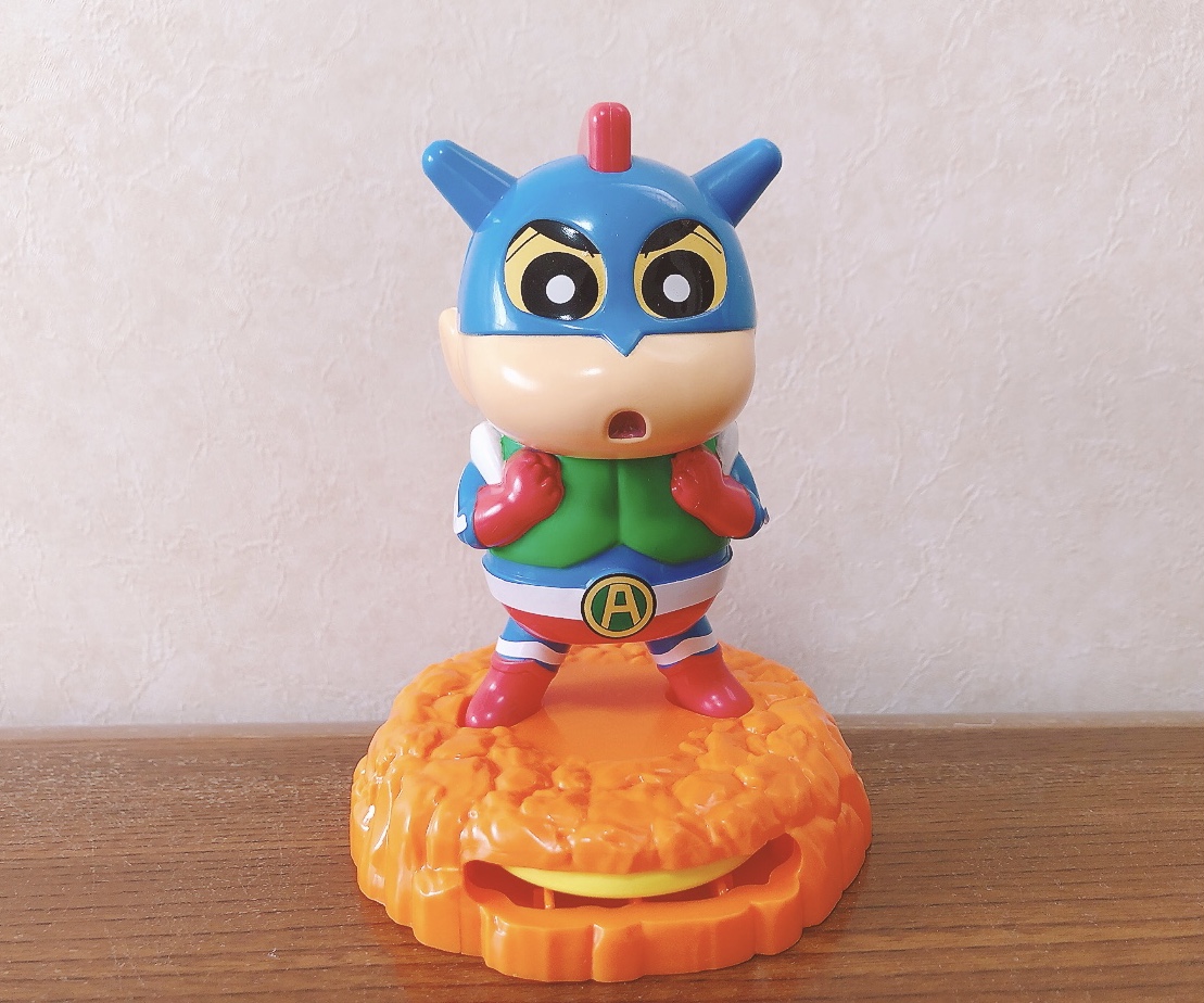 アクション仮面やシロ、ワニ山さんのコスプレをしたしんちゃんが可愛い