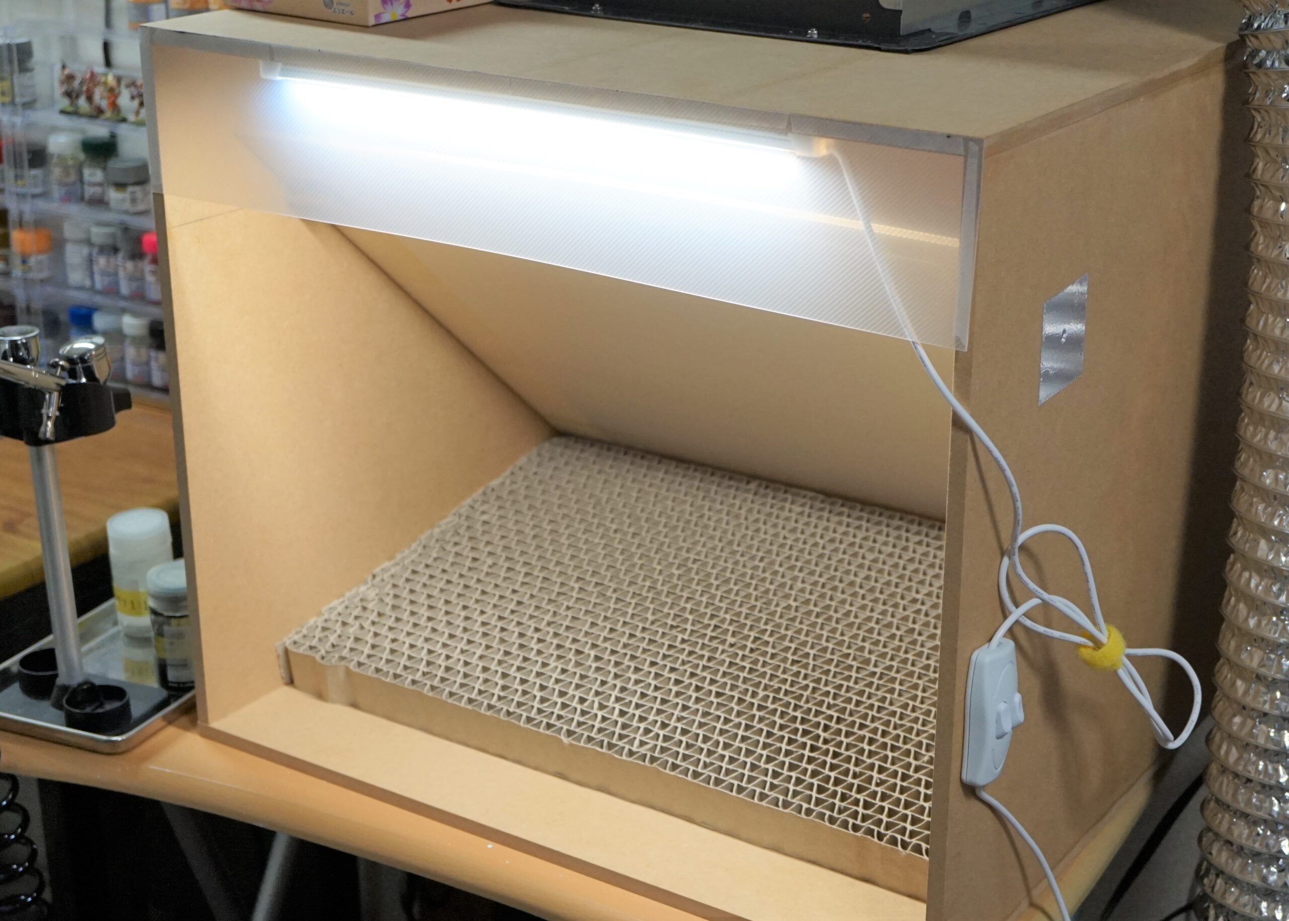 MDFとシロッコファン】ネロブース風の塗装ブースを自作してみました