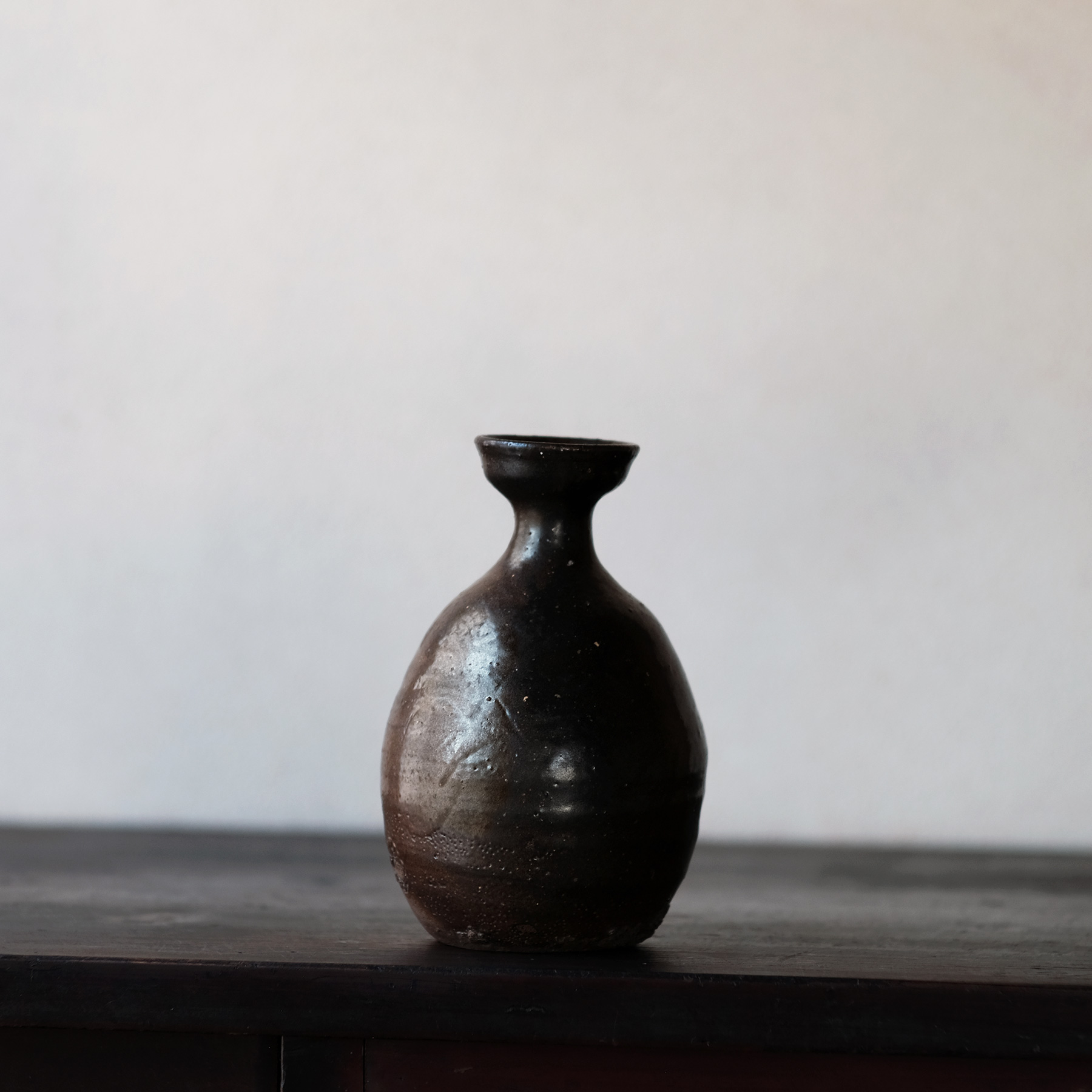 朝鮮美術 李朝 黒高麗 碗口瓶 C R7411 朝鮮美術 李朝 黒高麗 碗口瓶 C