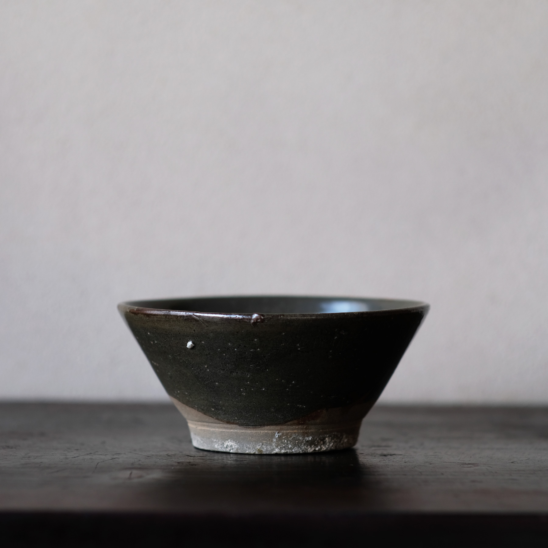 琉球 湧田焼 灰釉碗 | 骨董と詩学 Antique & Poetics | 蛇韻律