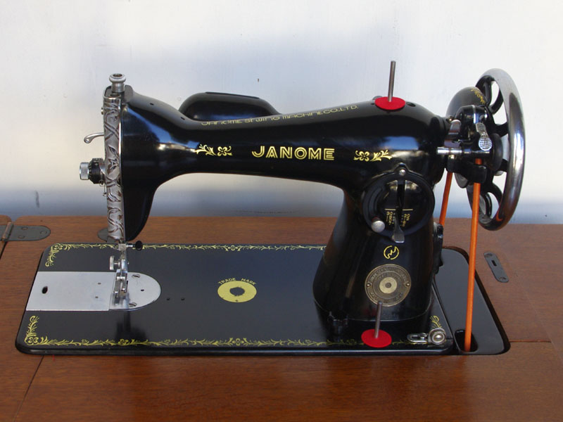 No.504 Janome ジャノメ製 家庭用足踏みミシン：アンティークミシン