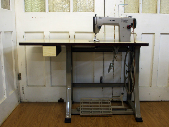 No.633 JUKI TL-82 ジューキ製 職業用足踏みミシン：アンティーク