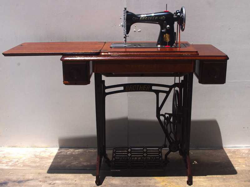 ブラザー BROTHER 足踏み式 ミシン レトロ 年代物 ビンテージ