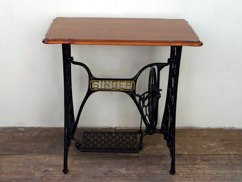 イギリス アンティークミシン脚テーブル FRIEND 足踏みミシン 網目 鉄