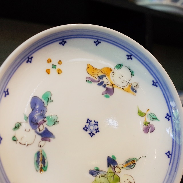 中国陶磁器 明赤絵唐子 硯 中国・陶硯 磁器の硯 唐子の図柄 すずり