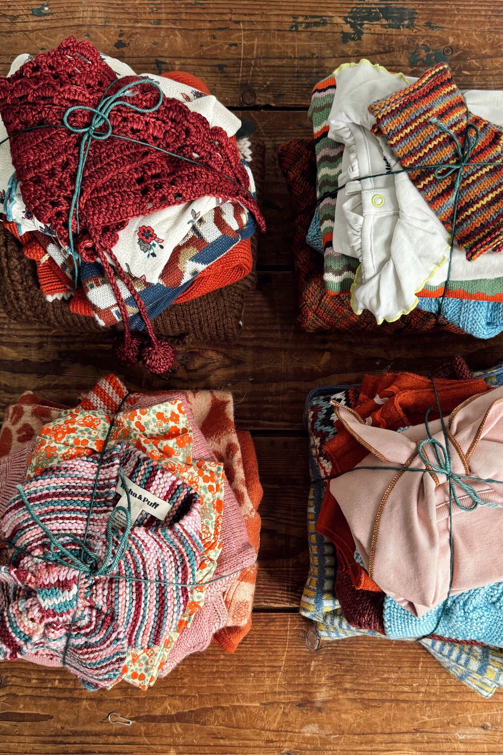 試着のみ misha and 人気 puff ruffle capelet 2-4Y 試着のみmisha and