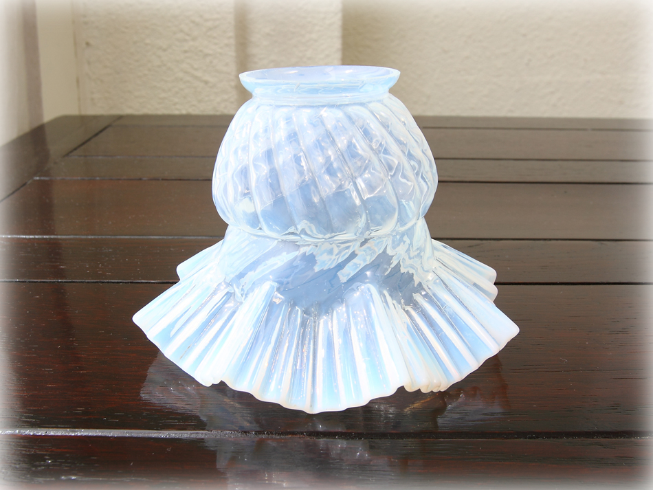 オパールセント フリルランプシェード｜アンティーク家具・照明の専門