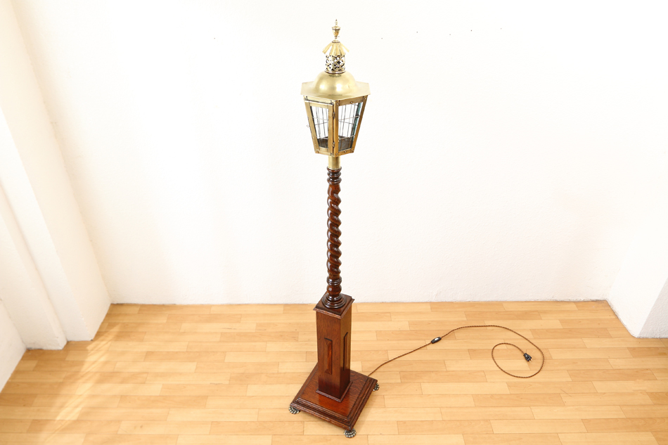 Street Gas Lampスタイル イングランドオーク ツイストフロアランプ
