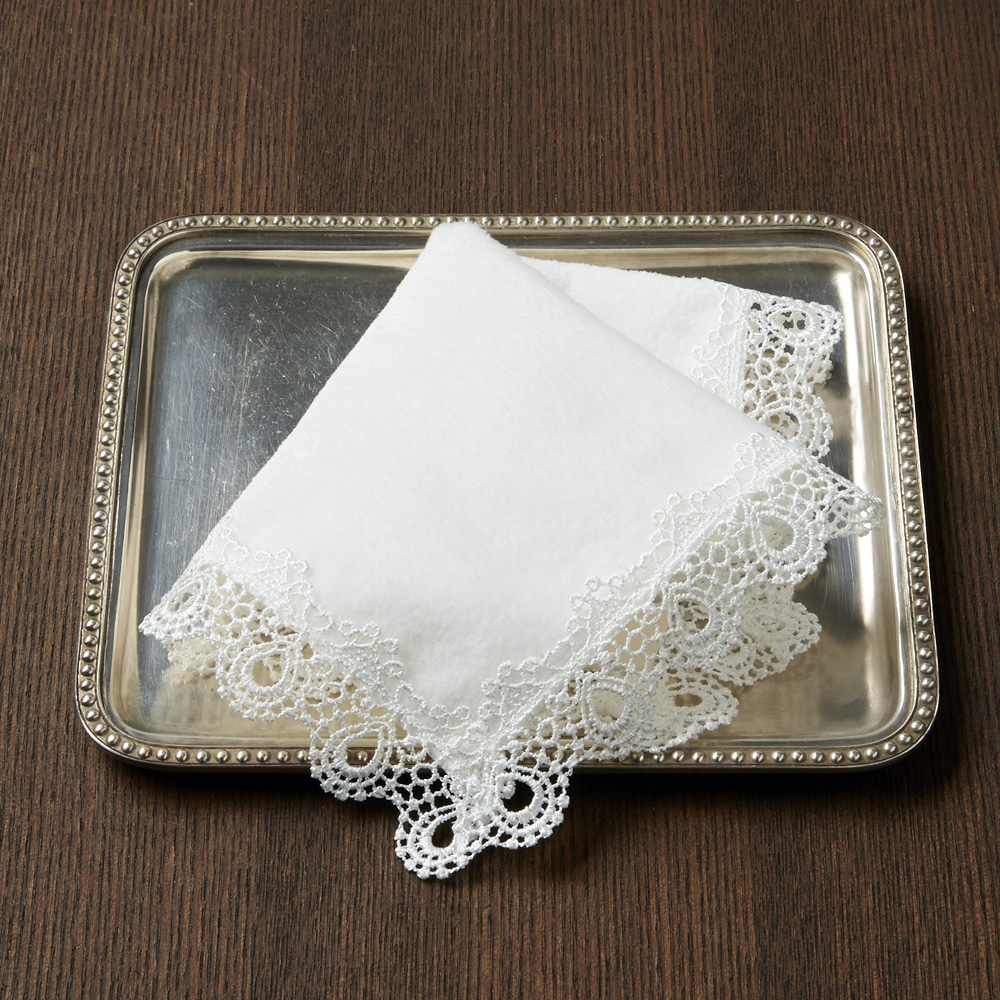 ミニヨンレースタオルハンカチ(ホワイト): ファッション・ビューティー